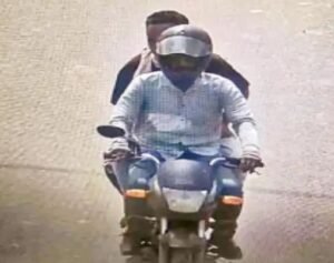 CG Crime: वडोदरा में गार्मेंट कारोबारी पर फायरिंग करने वाले दो शूटर भिलाई से गिरफ्तार, आरोपियों में से एक निगरानीशुदा बदमाश