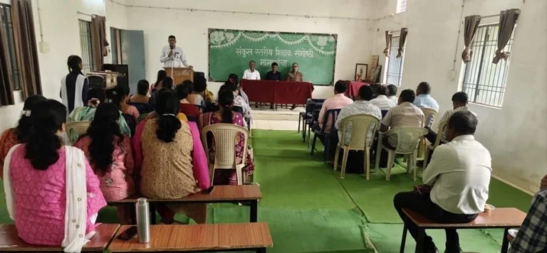 CG News: मामाभांचा संकुल में शिक्षक संगोष्ठी आयोजित, शैक्षिक गुणवत्ता बढ़ाने पर हुआ मंथन