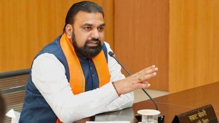 Bihar News : बिहार के 97.84 लाख लाभार्थियों को सीएम सम्राट चौधरी की सौगात, DBT से खाते में भेजे गए 1100-1100 रुपये