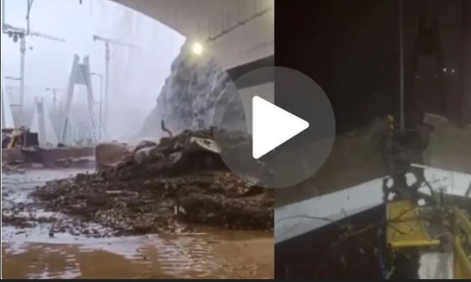 Landslide on Mumbai-Pune rail route