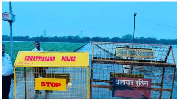 Shivnath River Overflow, Simga old bridge closed