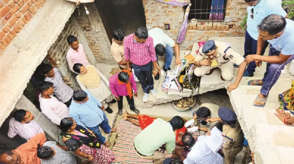 CG Crime: Love rival turns killer; woman arrested for slitting victim's throat while she slept at midnight.