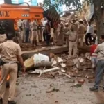 Chandigarh Building Collapse : चंडीगढ़ में बड़ा हादसा : भरभराकर गिरी बिल्डिंग; कई लोग दबे, रेस्क्यू जारी