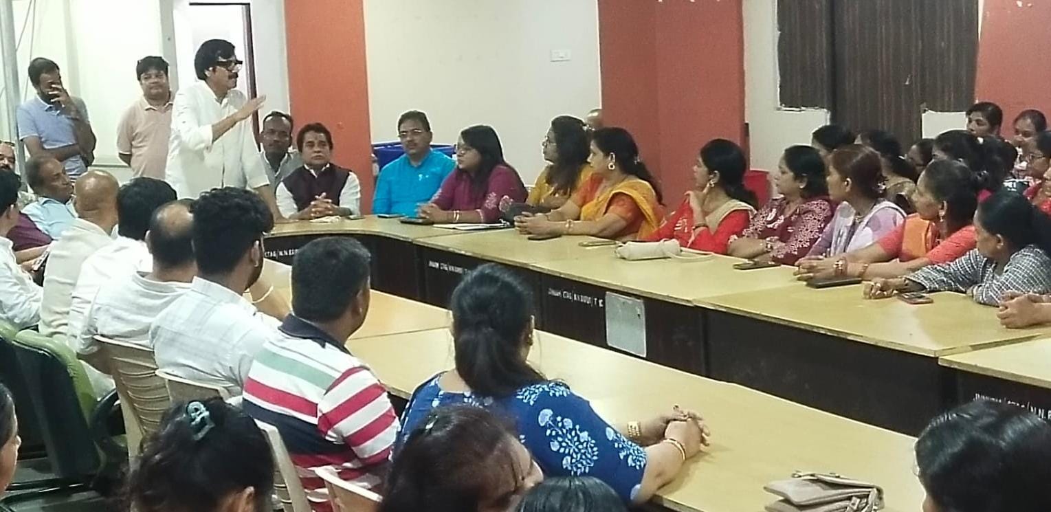 Raipur City News : 7 जुलाई को रायपुर पहुंचेंगे कथावाचक देवकीनंदन ठाकुर, ढोल-नगाड़ों के साथ होगा भव्य स्वागत