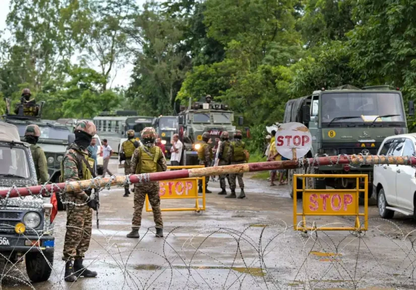 मणिपुर में असम राइफल्स के काफिले पर संदिग्ध उग्रवादियों ने किया हमला, IED ब्लास्ट में दो जवान शहीद