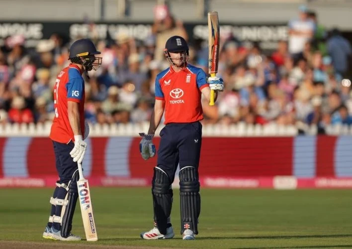 IND Vs ENG 5th T20 : बटलर-ब्रुक के आगे पस्त हुए भारतीय गेंदबाज, जीत के लिए बनाने होंगे 258 रन