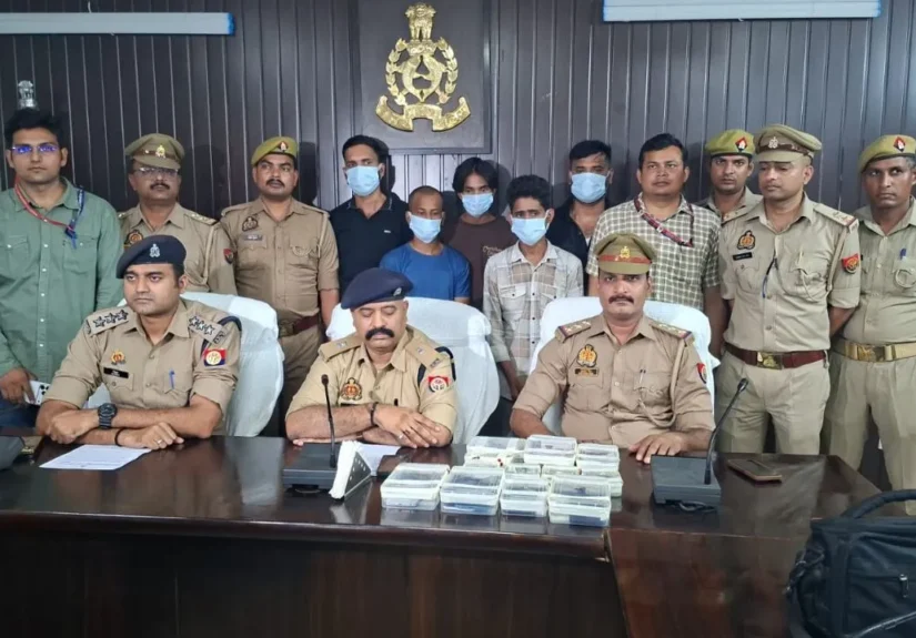 UP News : इंश्योरेंस पॉलिसी के नाम पर लाखों की साइबर ठगी का खुलासा, अंतरराज्यीय गिरोह के 5 आरोपी गिरफ्तार